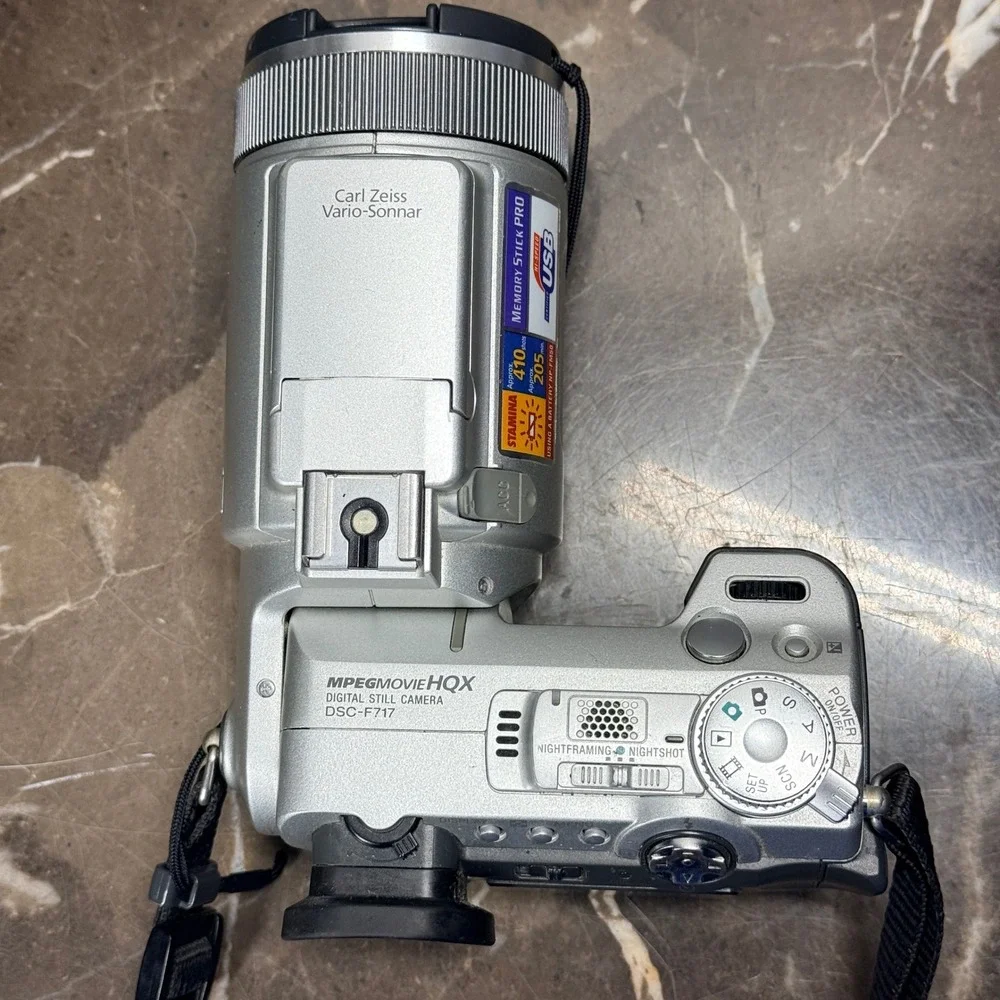 Sony DSC-F717 Digital Camera Silver Y2K Carl Zeiss NightShot Bundle w/Case